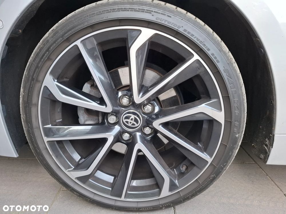 Toyota Corolla 2.0 Hybrid Comfort - 17