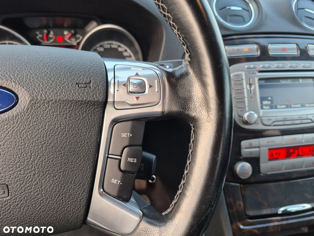 Ford Mondeo 2.0 Ghia Executive - 32