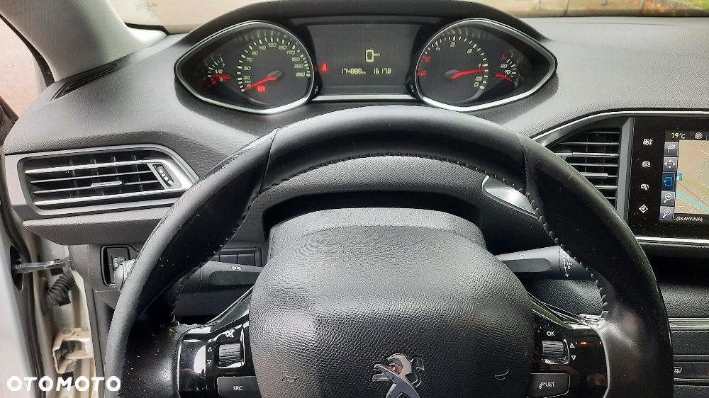 Peugeot 308 1.6 BlueHDi Active S&S - 11