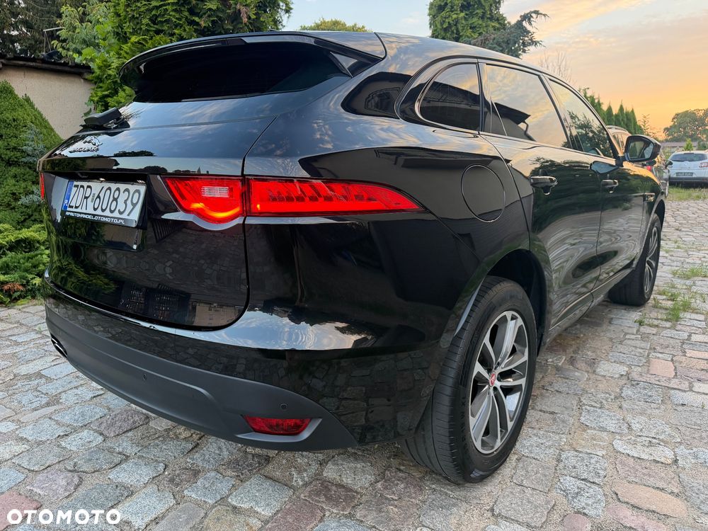 Jaguar F-Pace 20d AWD R-Sport - 6
