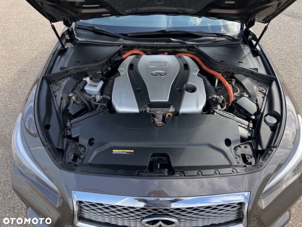 Infiniti Q50 - 25