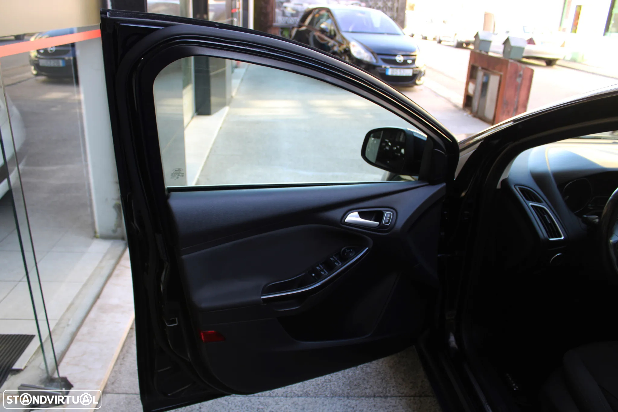Ford Focus SW 1.5 TDCi EcoBlue ST.Aut. - 19