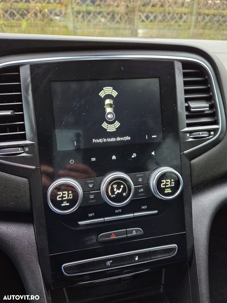 Renault Megane BLUE dCi 115 BUSINESS EDITION - 26