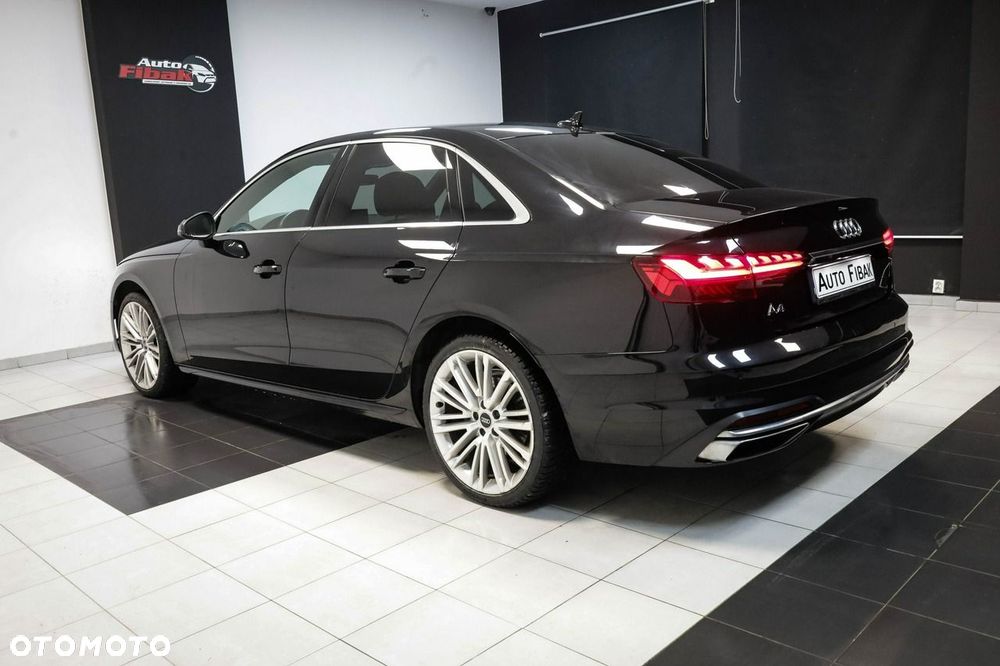Audi A4 Limousine - 11