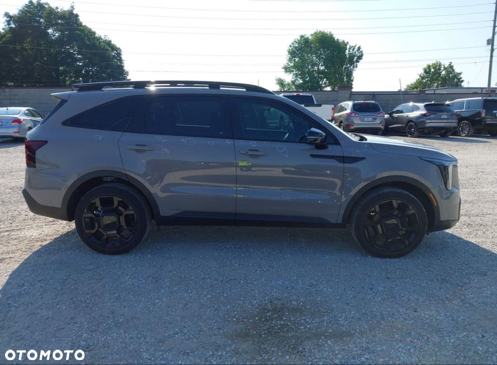 Kia Sorento - 4