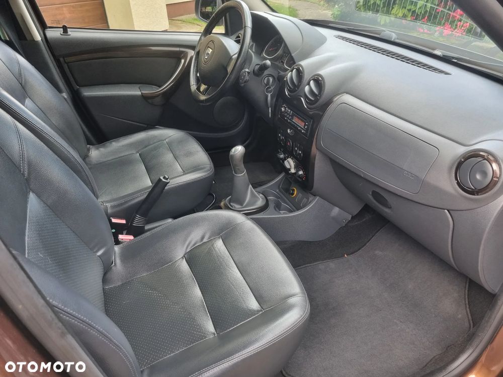 Dacia Duster 1.6 16V 4x2 Prestige - 9