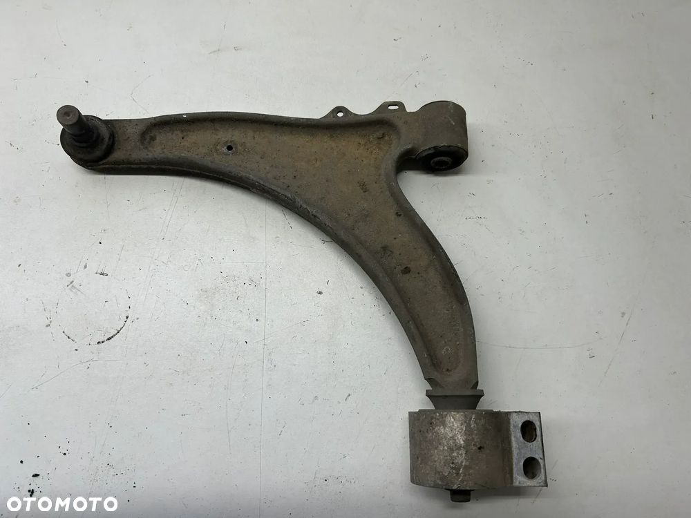 SAAB 95 5-5 NG Opel Insignia A  wahacz przedni lewy przód