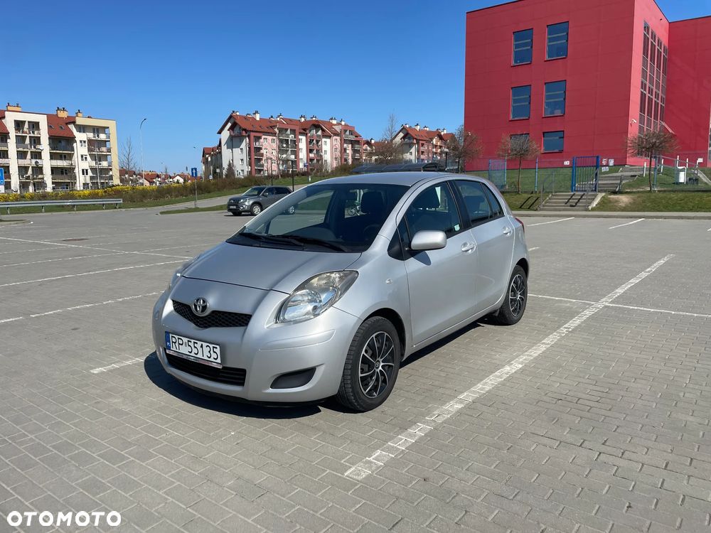 Toyota Yaris 1.33 Premium - 1