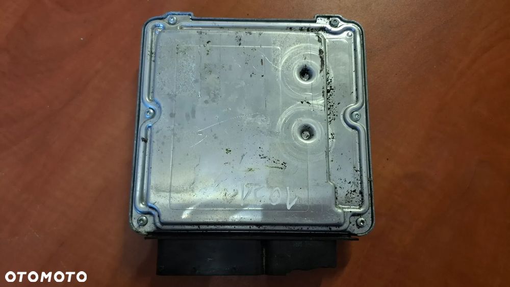 KOMPUTER ECU MED9.1 AUDI A3 8P0907115E 0261S02220 - 2