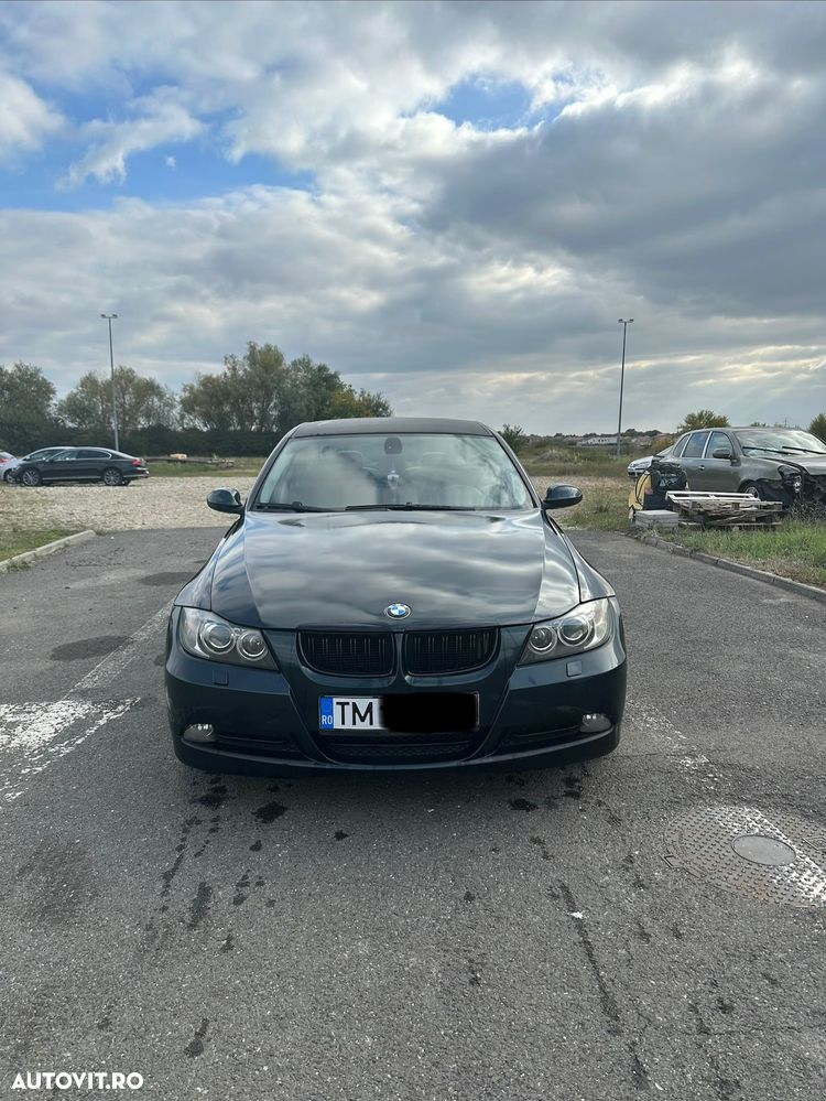 BMW Seria 3 318i Touring - 3