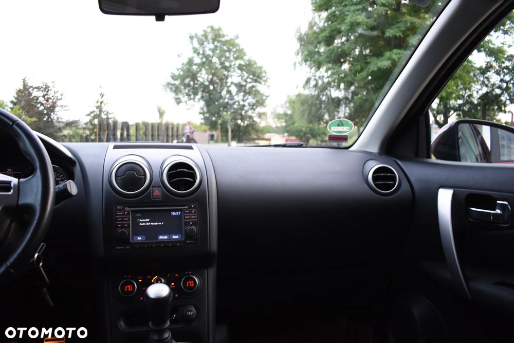Nissan Qashqai 2.0 dCi DPF I-Way - 30