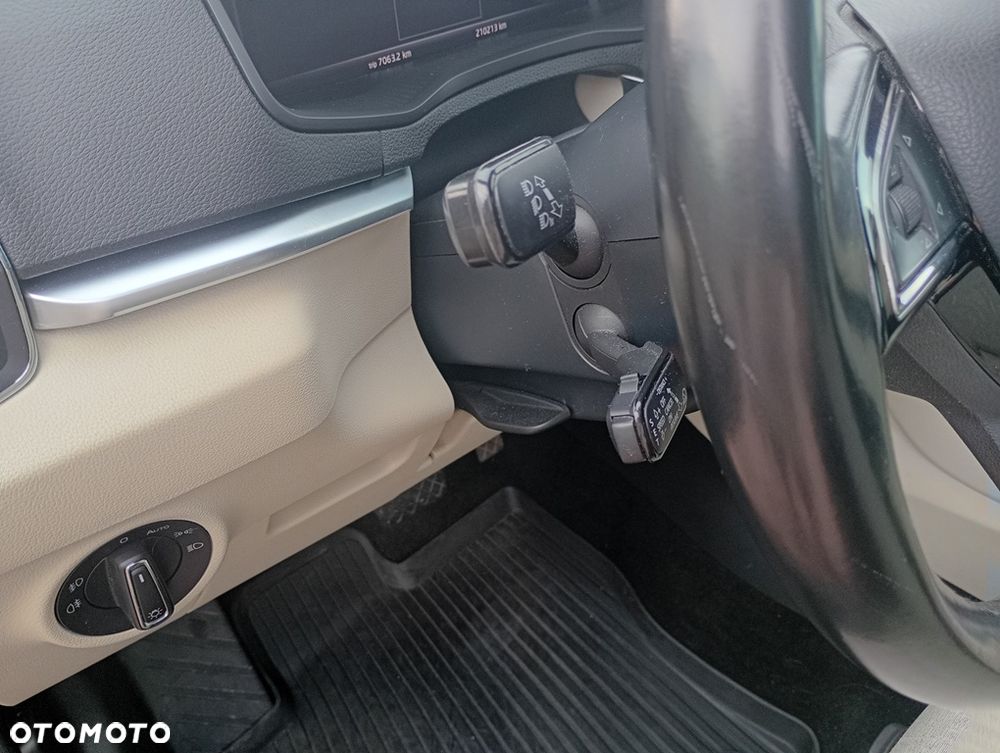 Skoda Karoq 1.6 TDI 4x2 Style DSG - 9