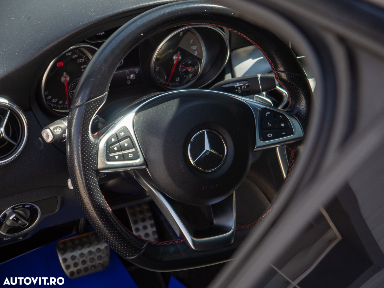 Mercedes-Benz CLA 180 7G-DCT AMG Line - 14