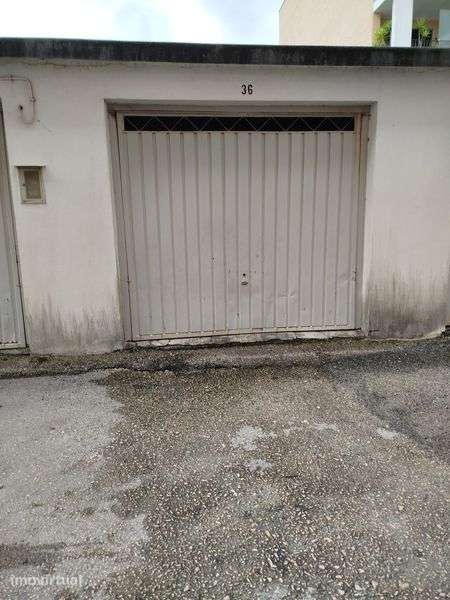 Aluga- se Garagem - Grande imagem: 2/2