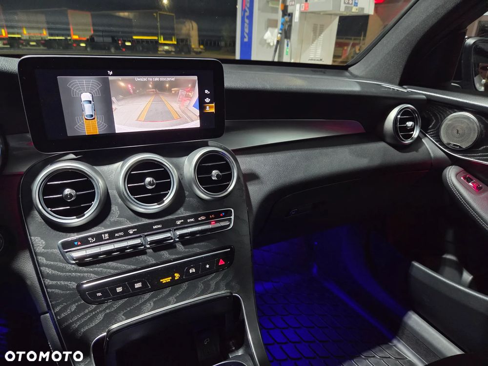 Mercedes-Benz GLC 200 4Matic 9G-TRONIC AMG Line Plus - 20