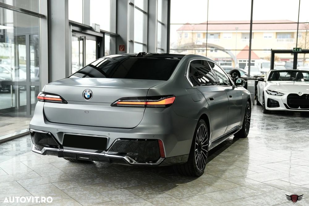 BMW Seria 7 740d xDrive MHEV - 7