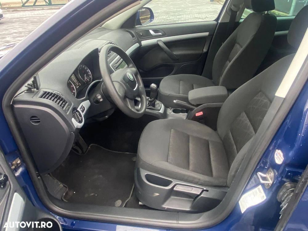 Skoda Octavia 1.4 TSI FAMILY - 9