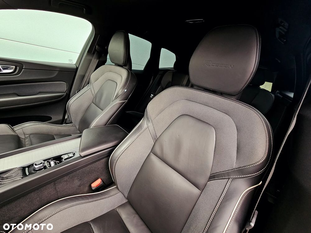Volvo XC 60 D4 Geartronic RDesign - 23