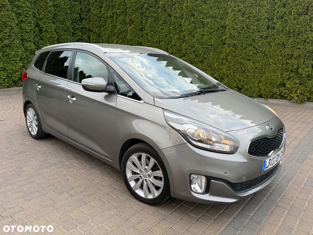 Kia Carens 1.7 CRDi S 7os - 12
