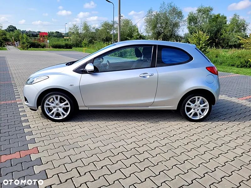 Mazda 2 - 4