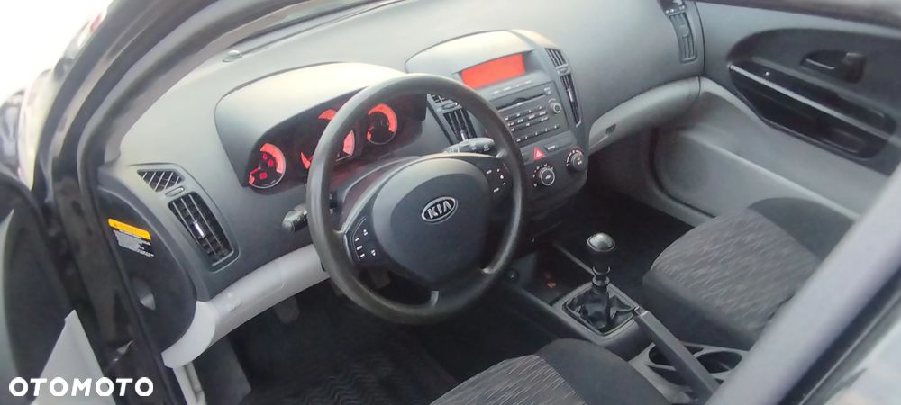 Kia Ceed 1.4 CVVT Attract - 5