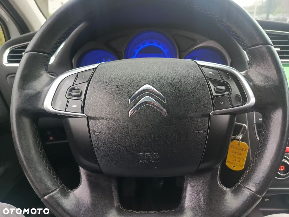 Citroën C4 e-HDi 115 Selection - 24