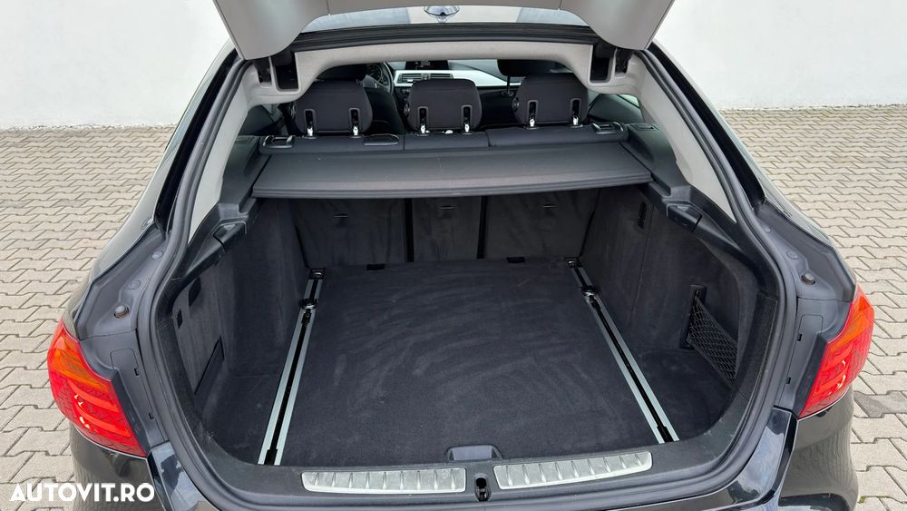 BMW Seria 3 320d Aut. Sport Line - 11