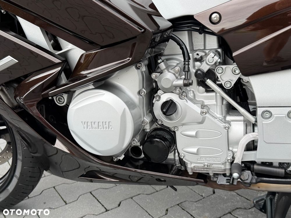 Yamaha FJR - 38