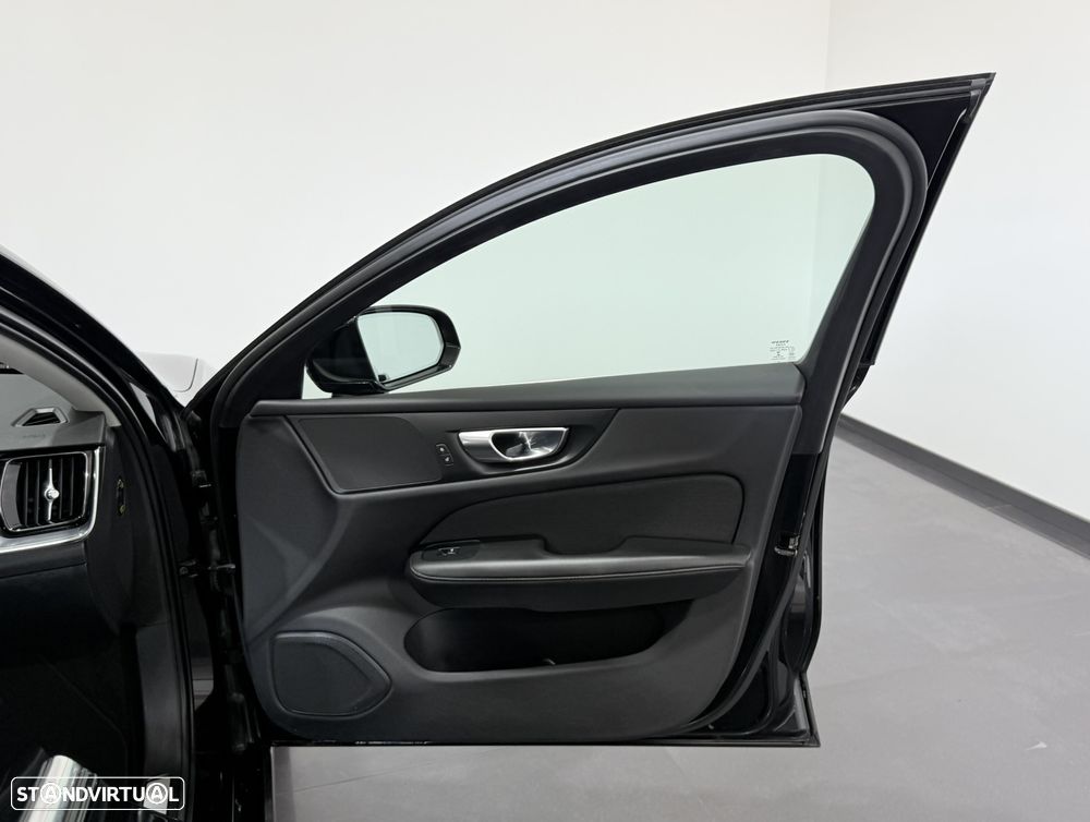 Volvo V60 2.0 T6 AWD TE Inscription Expression - 43