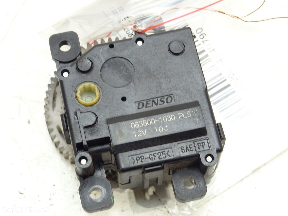 SILNICZEK NAGRZEWNICY - 86.00 PLN - TOYOTA LAND CRUISER 200 (_J2_) 2007 - 2022 5.7 V8 (URJ200) 280 - 2