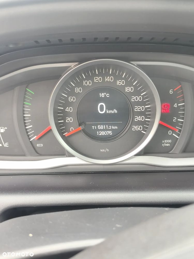 Volvo XC 60 D3 R-Design - 6