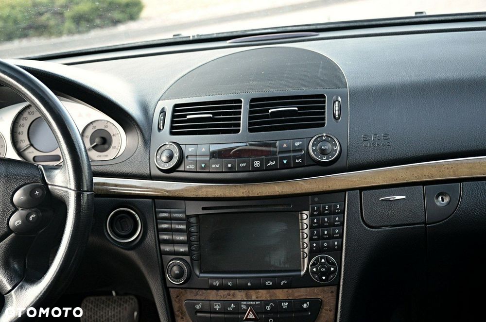 Mercedes-Benz Klasa E - 18