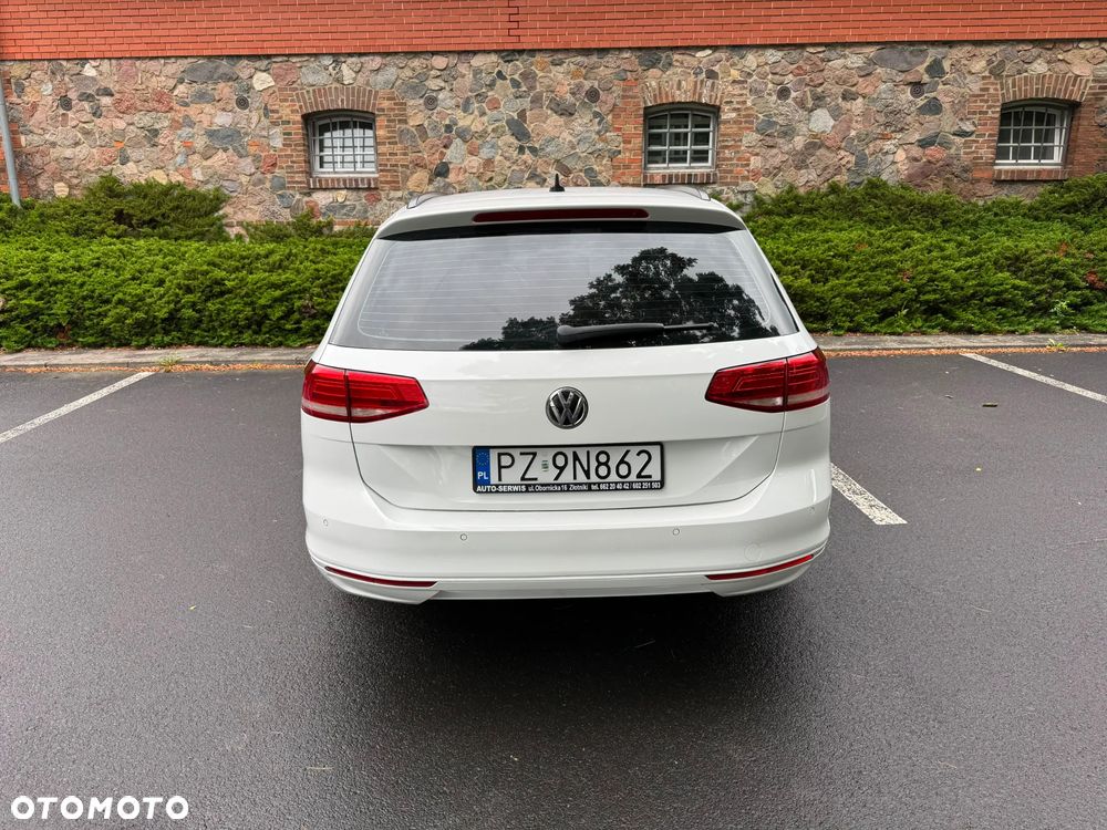 Volkswagen Passat - 17