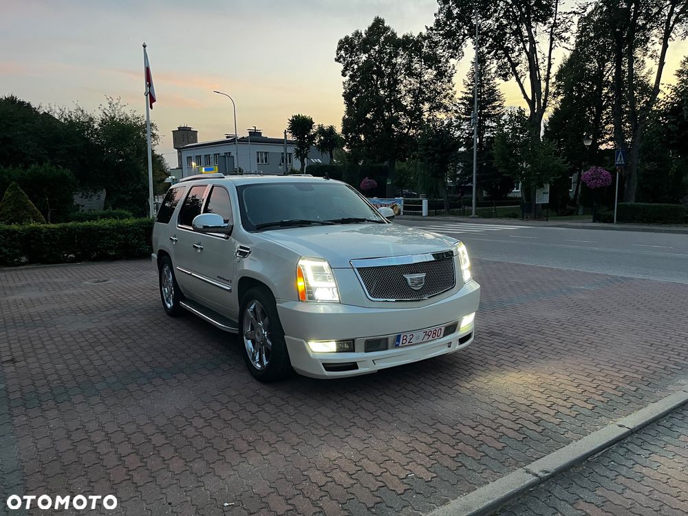 Cadillac Escalade 6.2 V8 Sport Luxury - 4