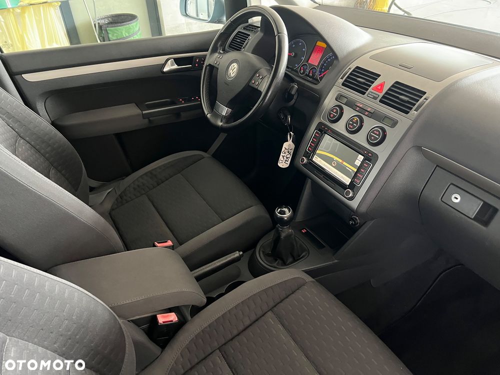 Volkswagen Touran 2.0 TDI DPF BlueMotion Technology Comfortline - 22
