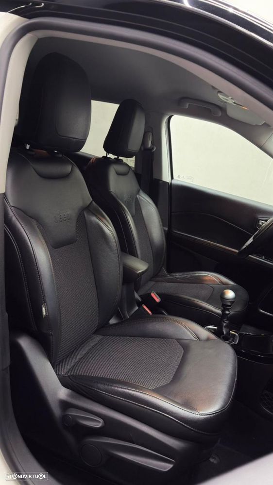 Jeep Compass 1.6 M-Jet Limited - 21