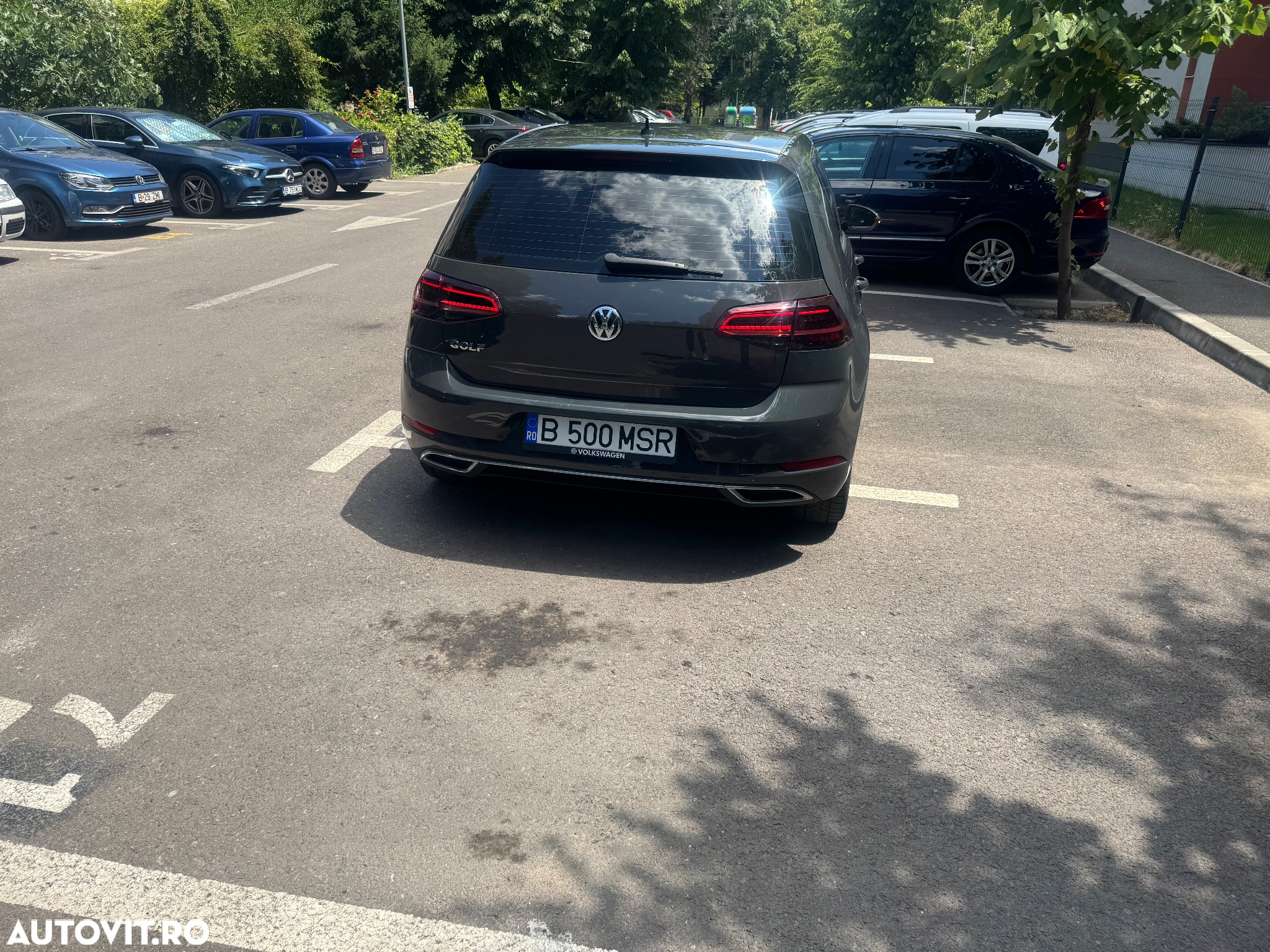 Volkswagen Golf - 8