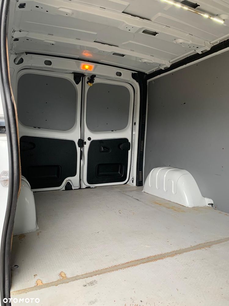 Renault Trafic - 18