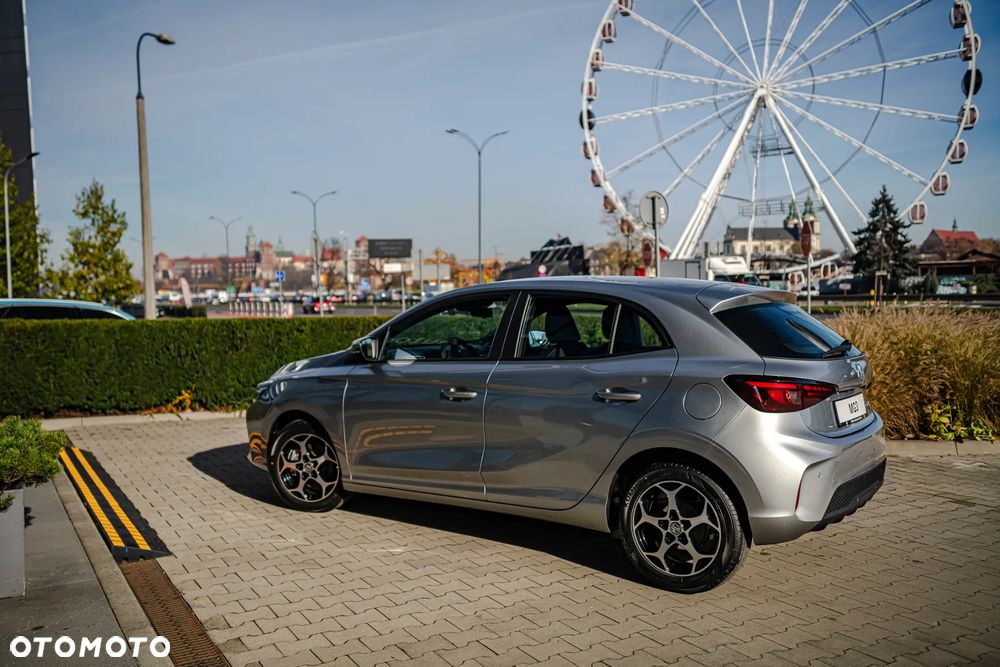 MG MG3 1.5 Excite - 12