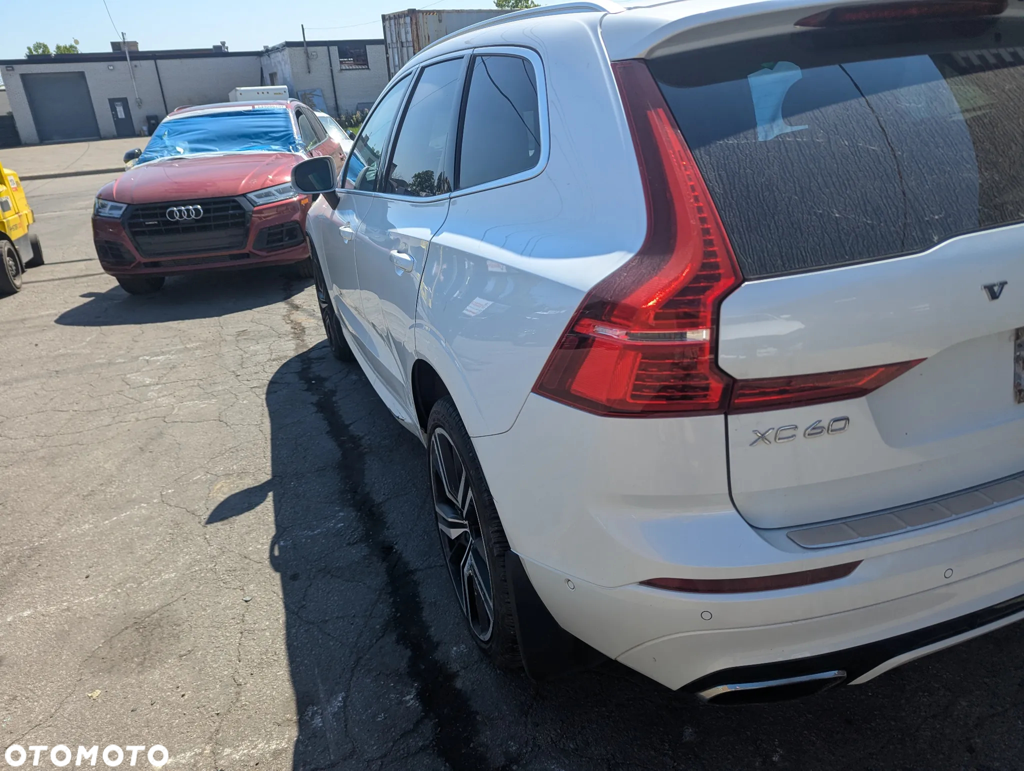 Volvo XC 60 T6 AWD R-Design - 22