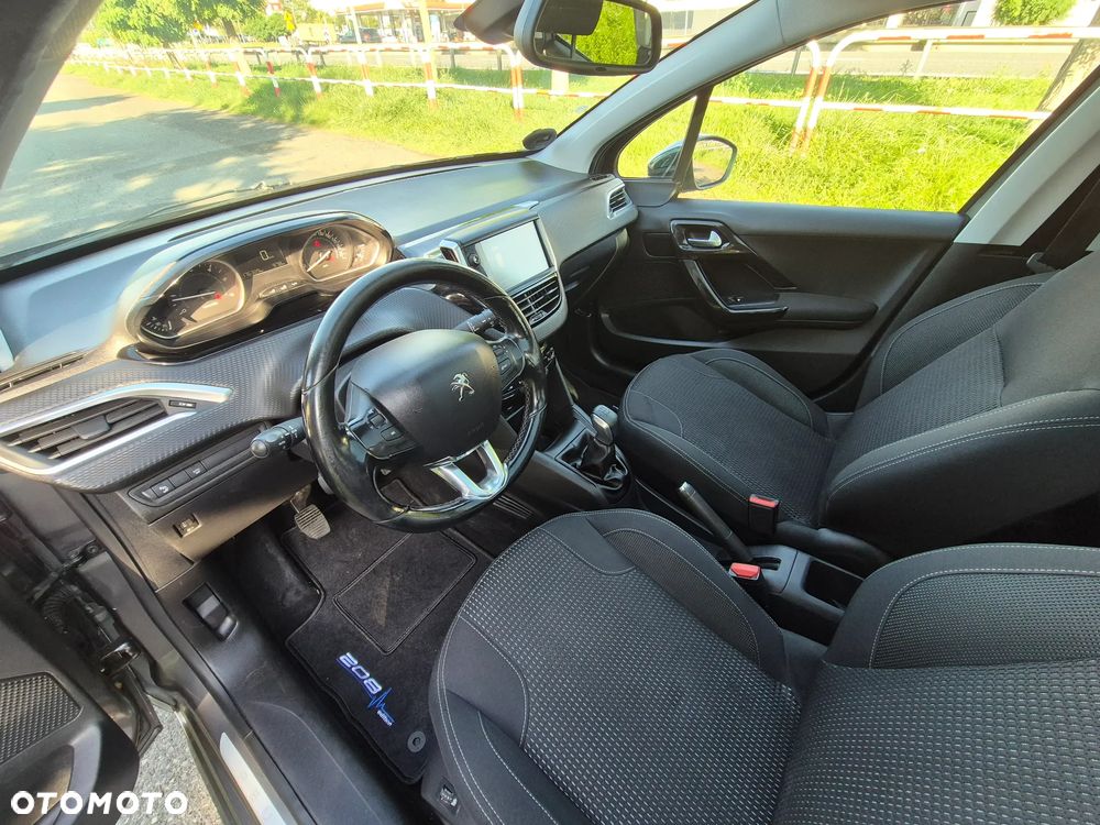 Peugeot 208 1.6 BlueHDi Allure S&S - 7