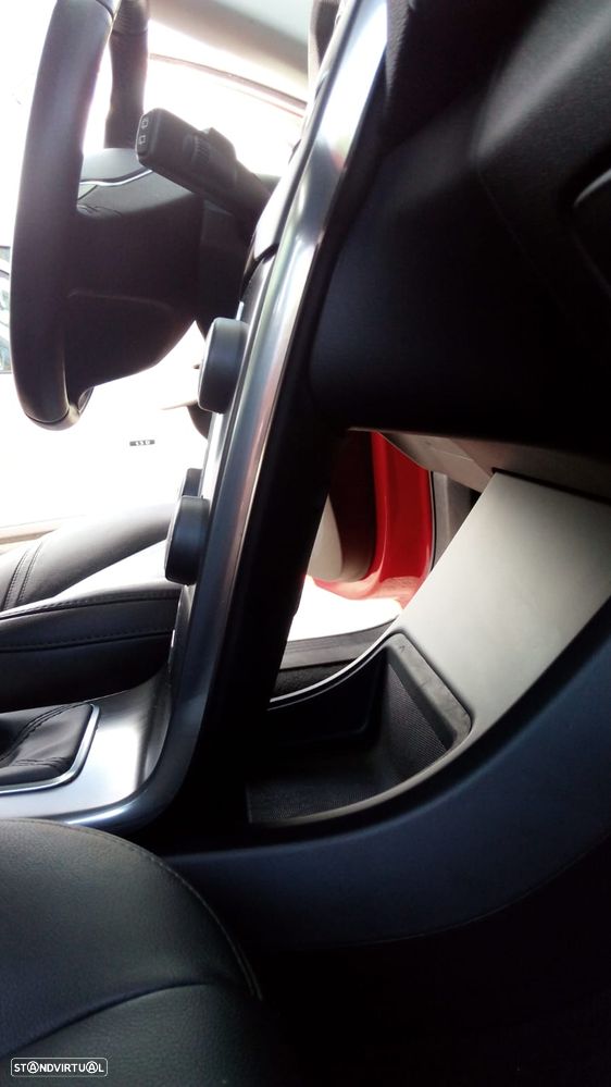 Volvo V40 D4 Summum - 15