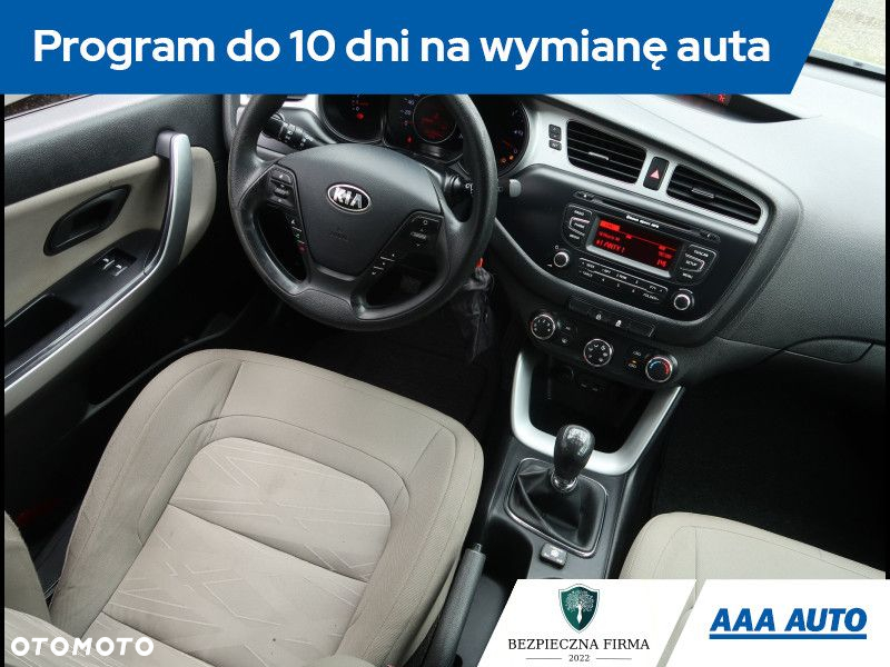 Kia Ceed - 8