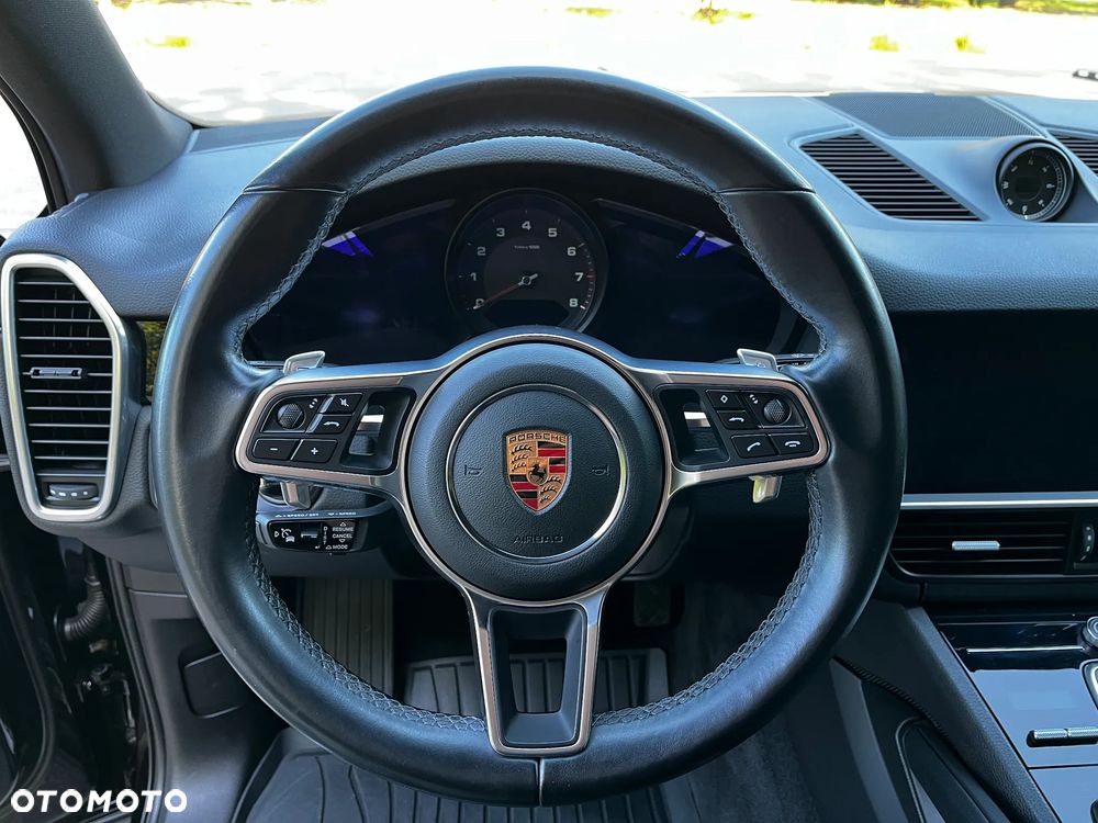 Porsche Cayenne - 24