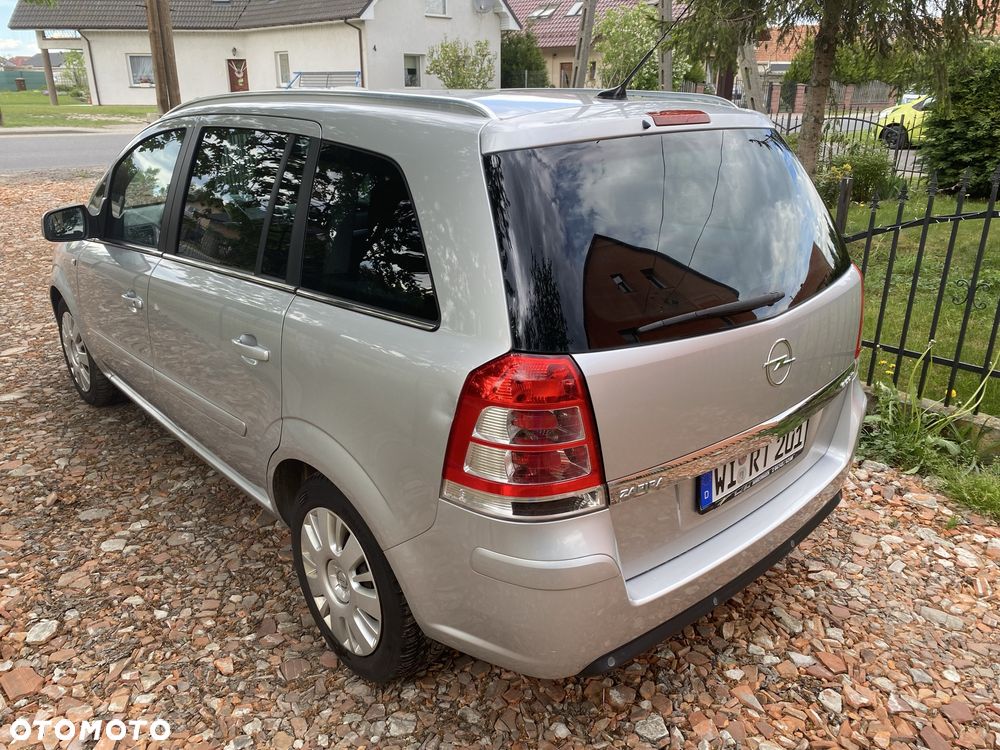 Opel Zafira - 3