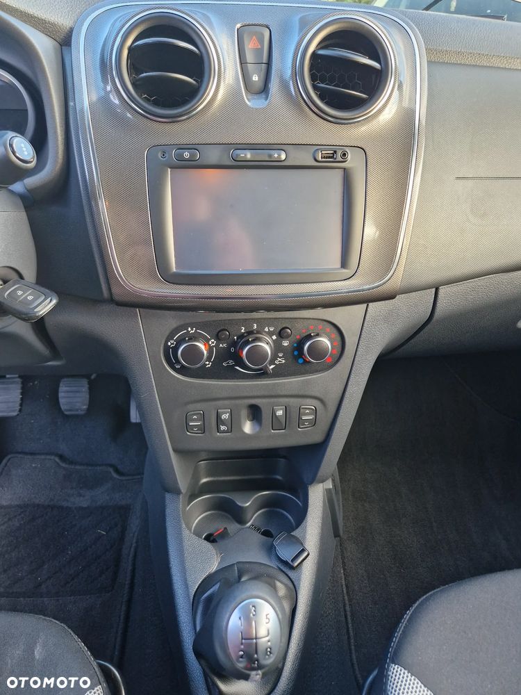 Dacia Logan TCe 90 S&S Stepway Celebration - 15