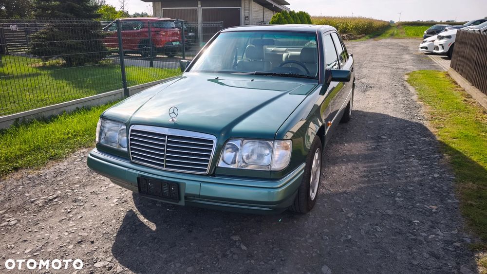 Mercedes-Benz 280 - 2