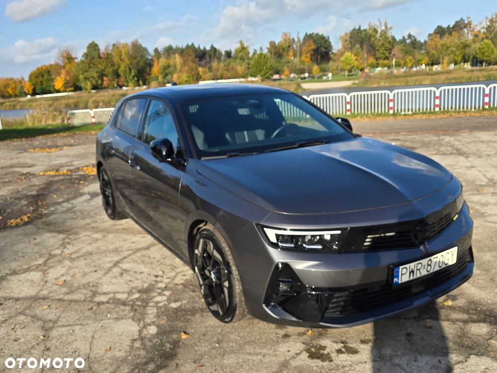 Opel Astra 2023 photo 2
