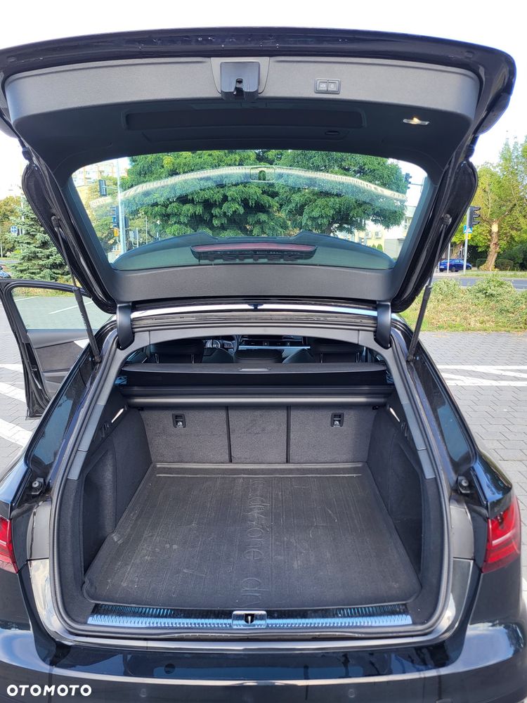 Audi A4 Avant 35 TFSI mHEV S Line S tronic - 23