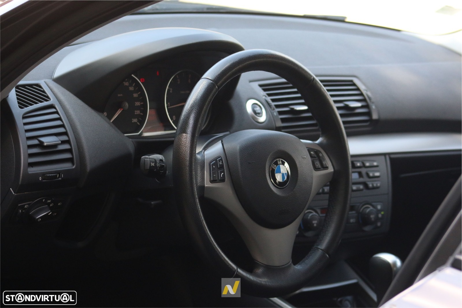 BMW 120 iA - 19